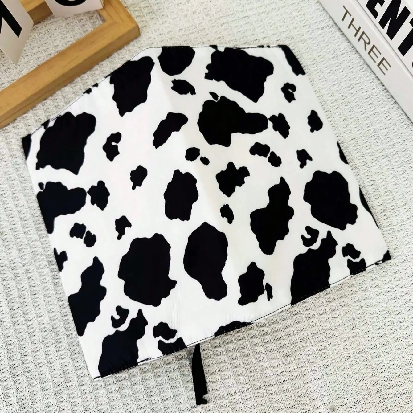 A5 Cow Print Book Cover Set, Humorous Illustrations, Hand or, Office and Study Organizer, Cute Notebook Protector, Decorative A5 Planner Case