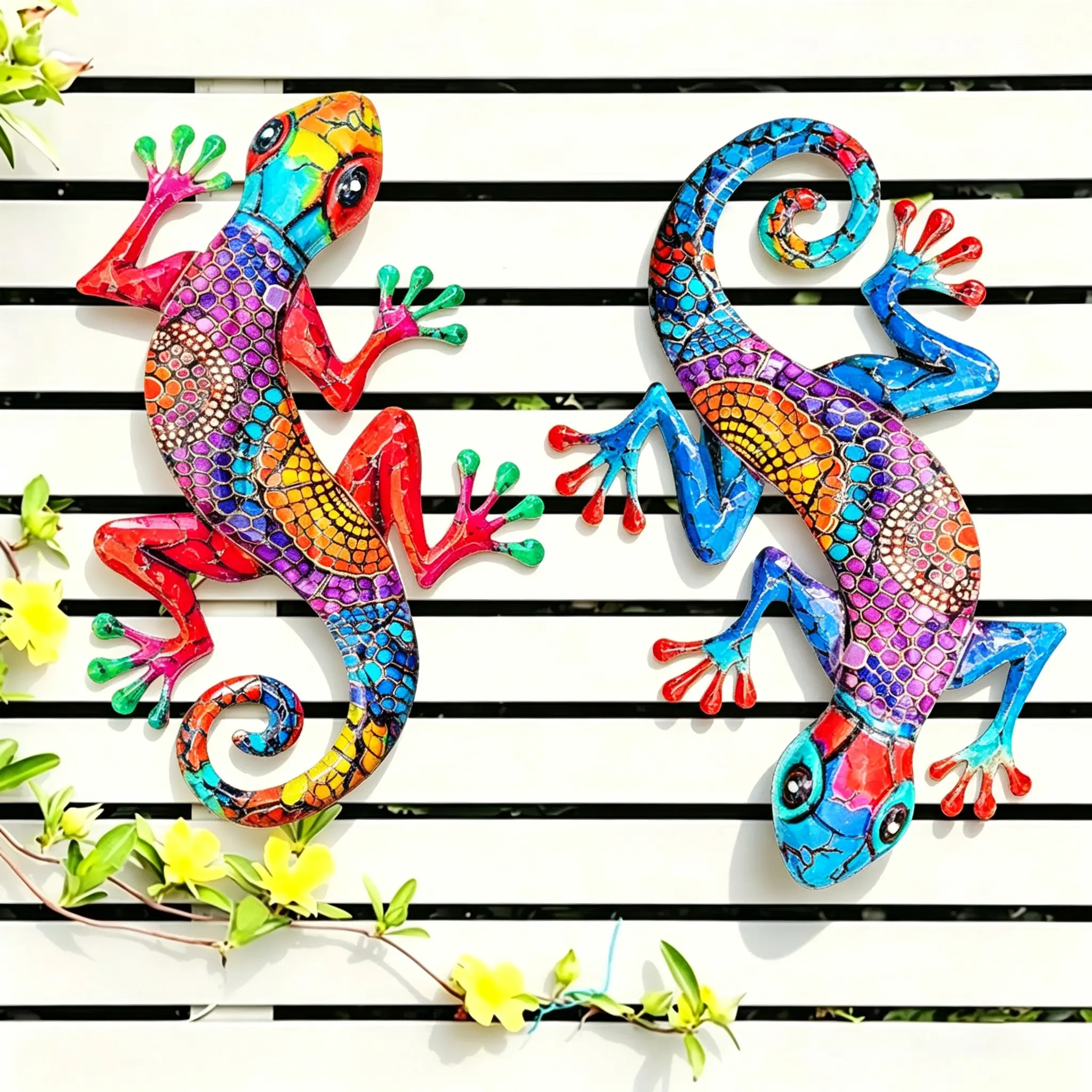 Large Metal Gecko Decorative Wall Art 2 Pack, 17 Inch Lizard Outdoor & Indoor Decor Garden Statue, Hanging Sculpture for Garden Fence Home, Ideal Gift