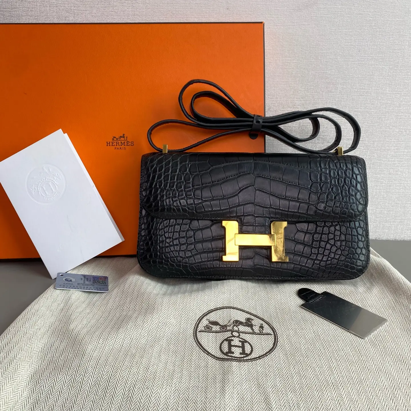 Pre-owned Hermes Black Gold Hardware Constance elan Matte Alligator Luxury Bag P04E06005