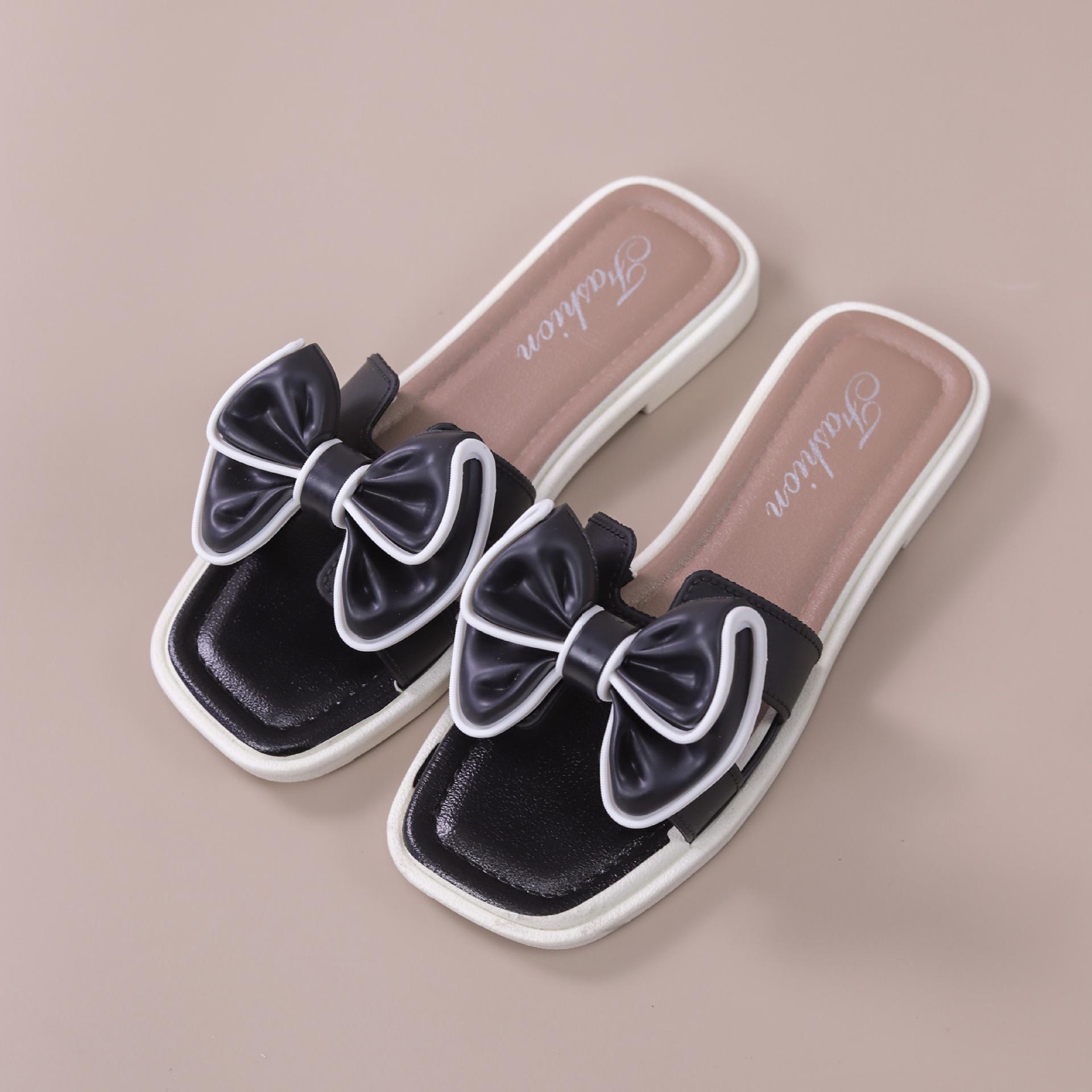 New style women's outdoor slippers with floral design, soft sole, fashionable, non-slip, flat bottom, butterfly square buckle, summer sandals for women