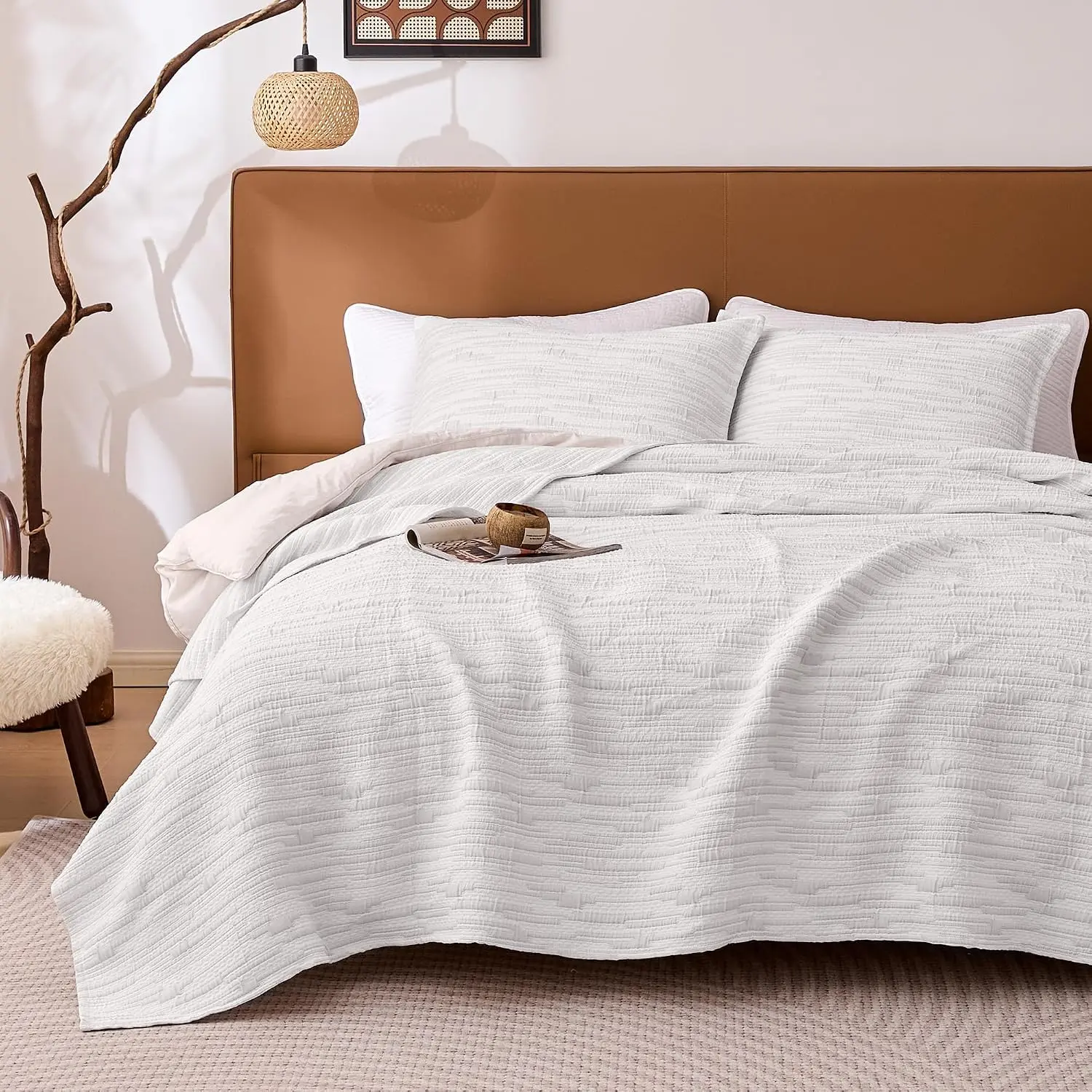 Quilt Set, Uneven Stripe Lightweight Jacquard Coverlets Reversible Bedspreads Bedding Set   with 2 Pillow Shams, 3 count, Light Gray