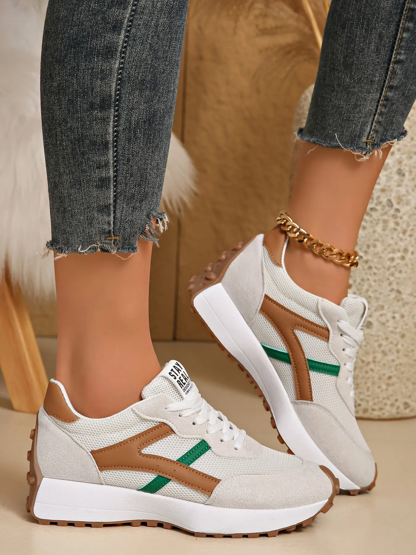 Women's Casual Sports Shoes, Elegant Fashion Sneakers, Round Toe Low Top, Lace-Up Thick Sole, Versatile Mesh Shoes for Spring and Fall