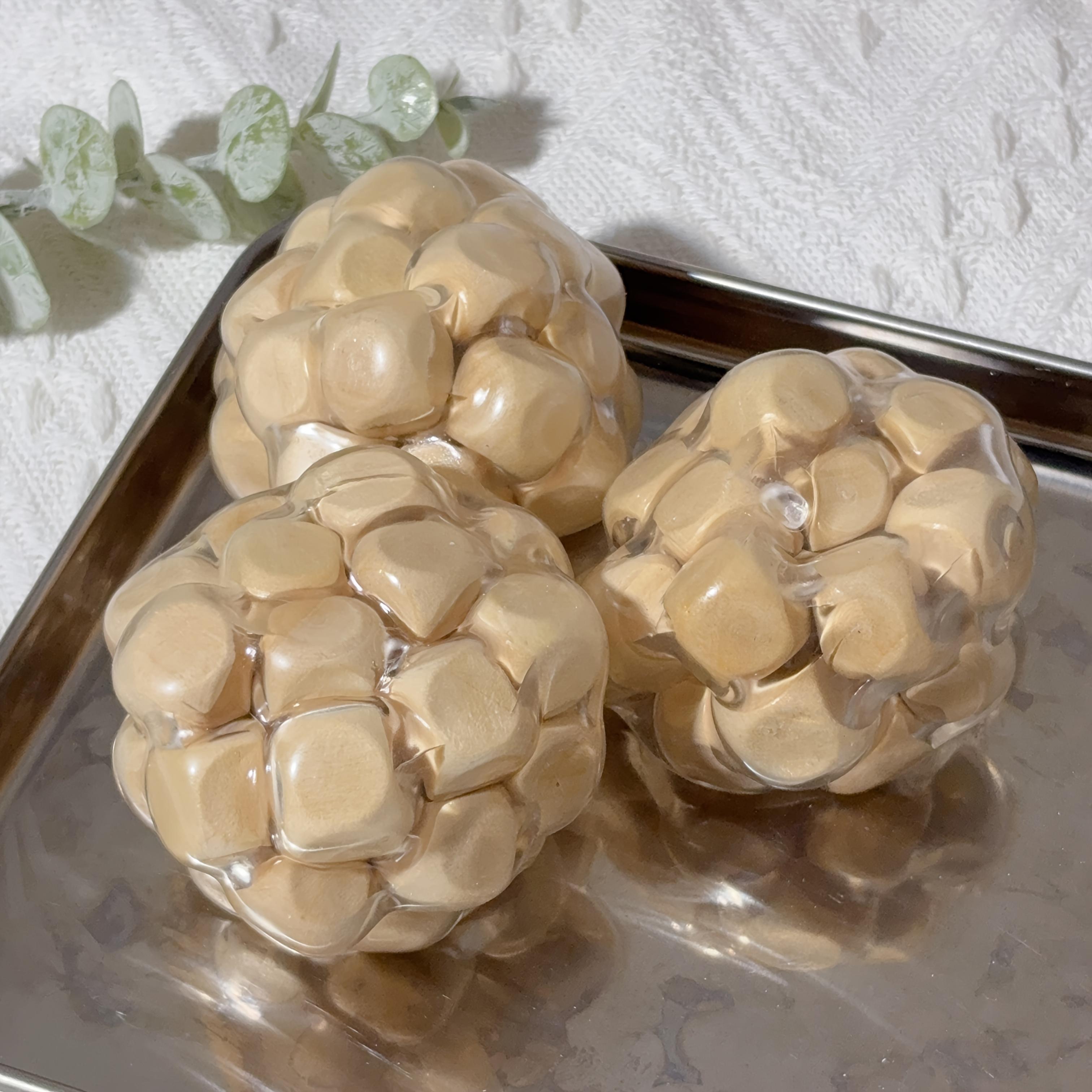 A Tactile Experience with a Wooden Stress-Relief Ball, Crafted by Hand for Sensory Play, Perfect As Gifts for Both Kids And Adults, And Suitable As Desk Toys for Home Or Office