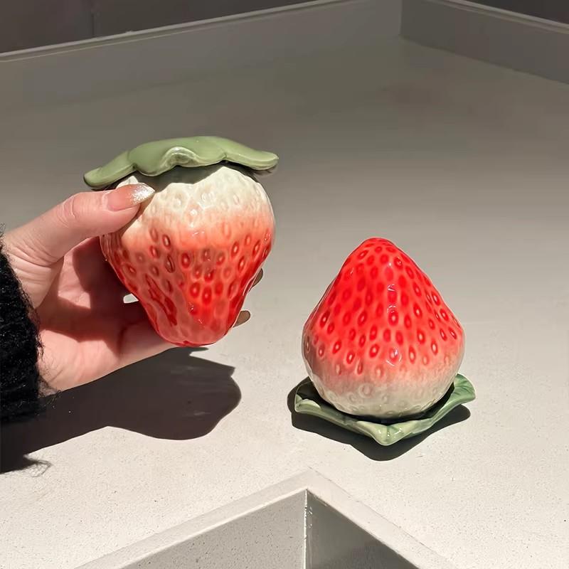 Ceramic Strawberry Tea Canister Airtight Storage Jar Coffee Container Portable Food Storage with Lid Home Decorative Ornament Birthday Gift for Tea Lovers