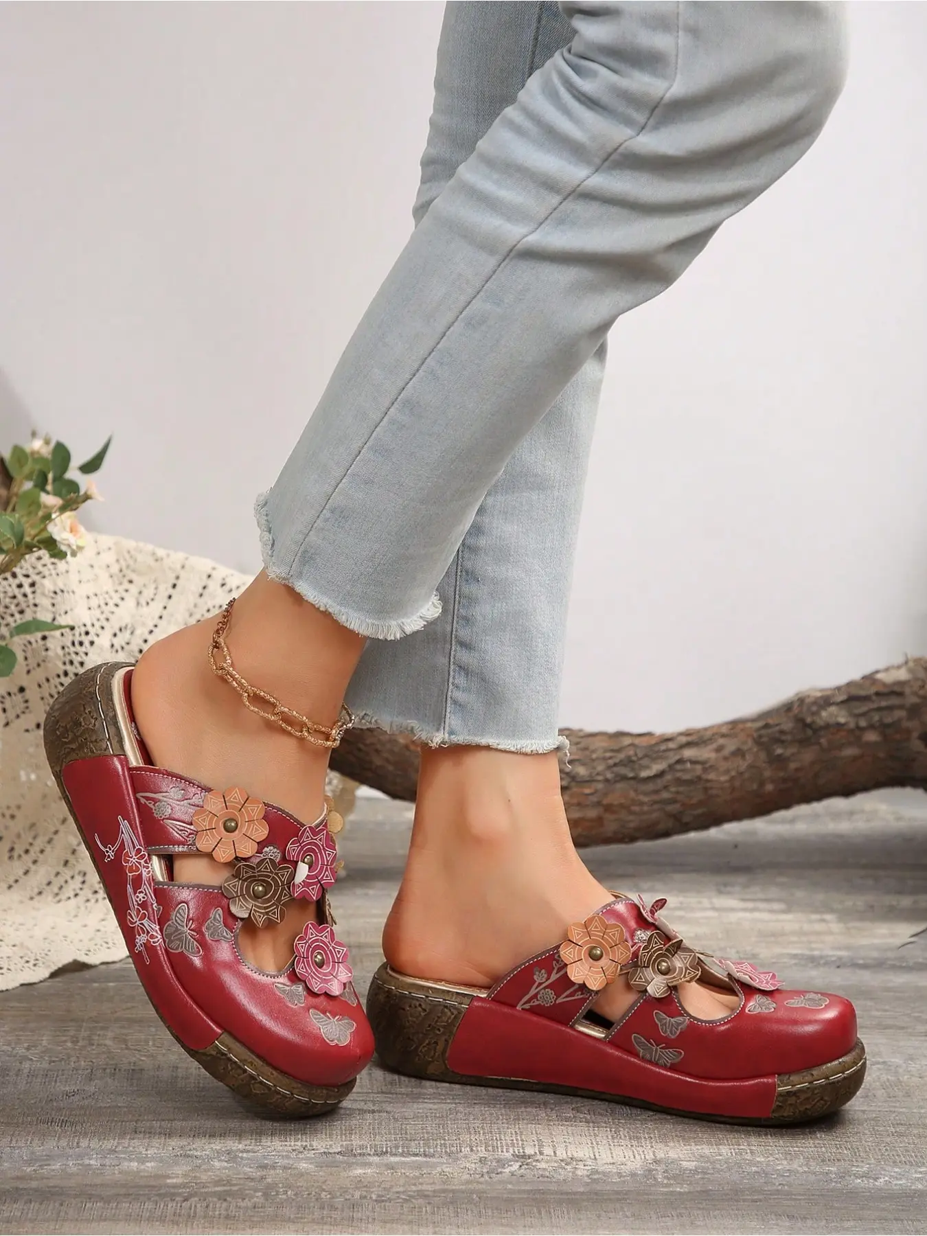 Women Flower Embossed Hollow Print Platform Mules Sandals King Day Slip On Wedge Heels Casual Summer Slides Comfortable
