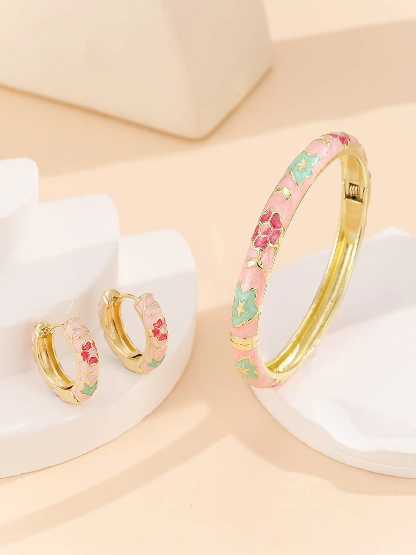 2Pcs Cloisonne Enamel Jewelry Set for Women Flower Star Gold Plated Brass Hinged Bangle Bracelet Huggie Hoop Earrings Coquette Style Retro Aesthetic Jewelry Gift