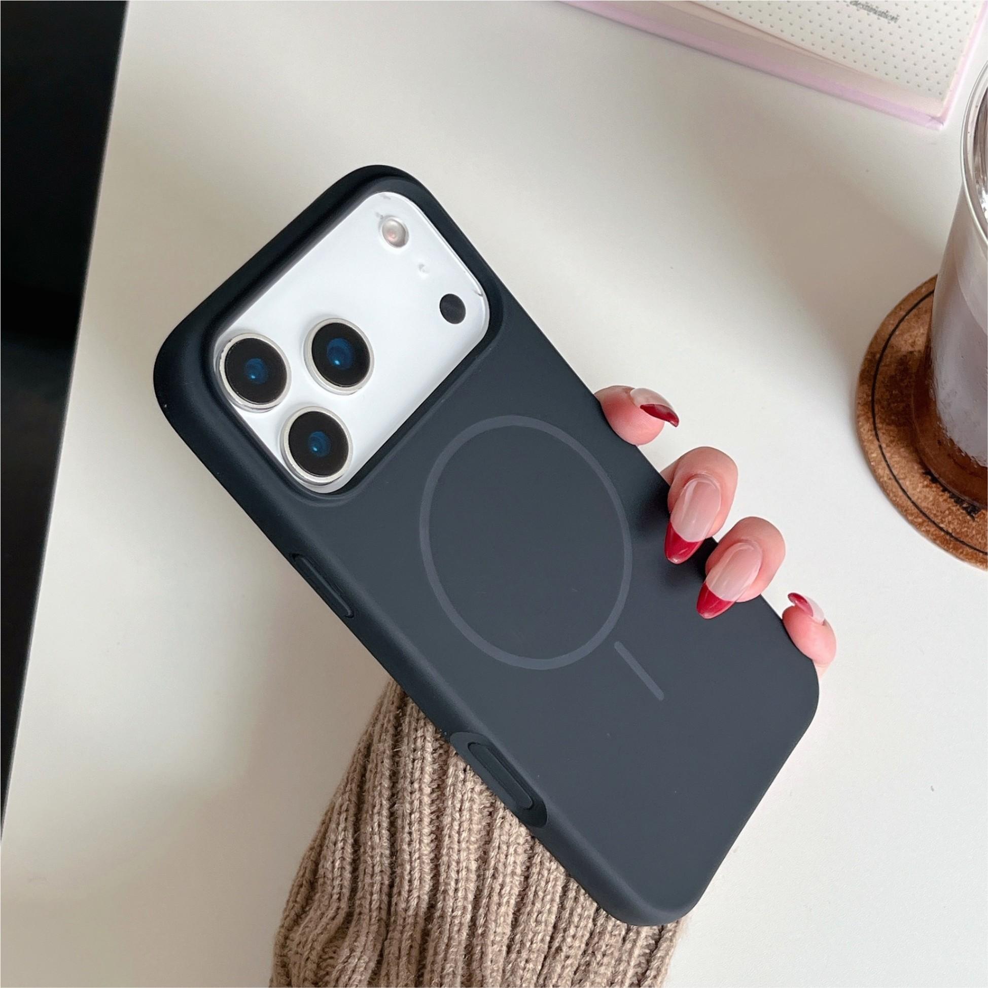 Orange thin circle magnetic suction camera button, all-inclusive, suitable for Apple 17promax mobile phone case, liquid silicone iPhone17 r skin feeling 17pro simple solid color, soft waxy 17 large holes 16