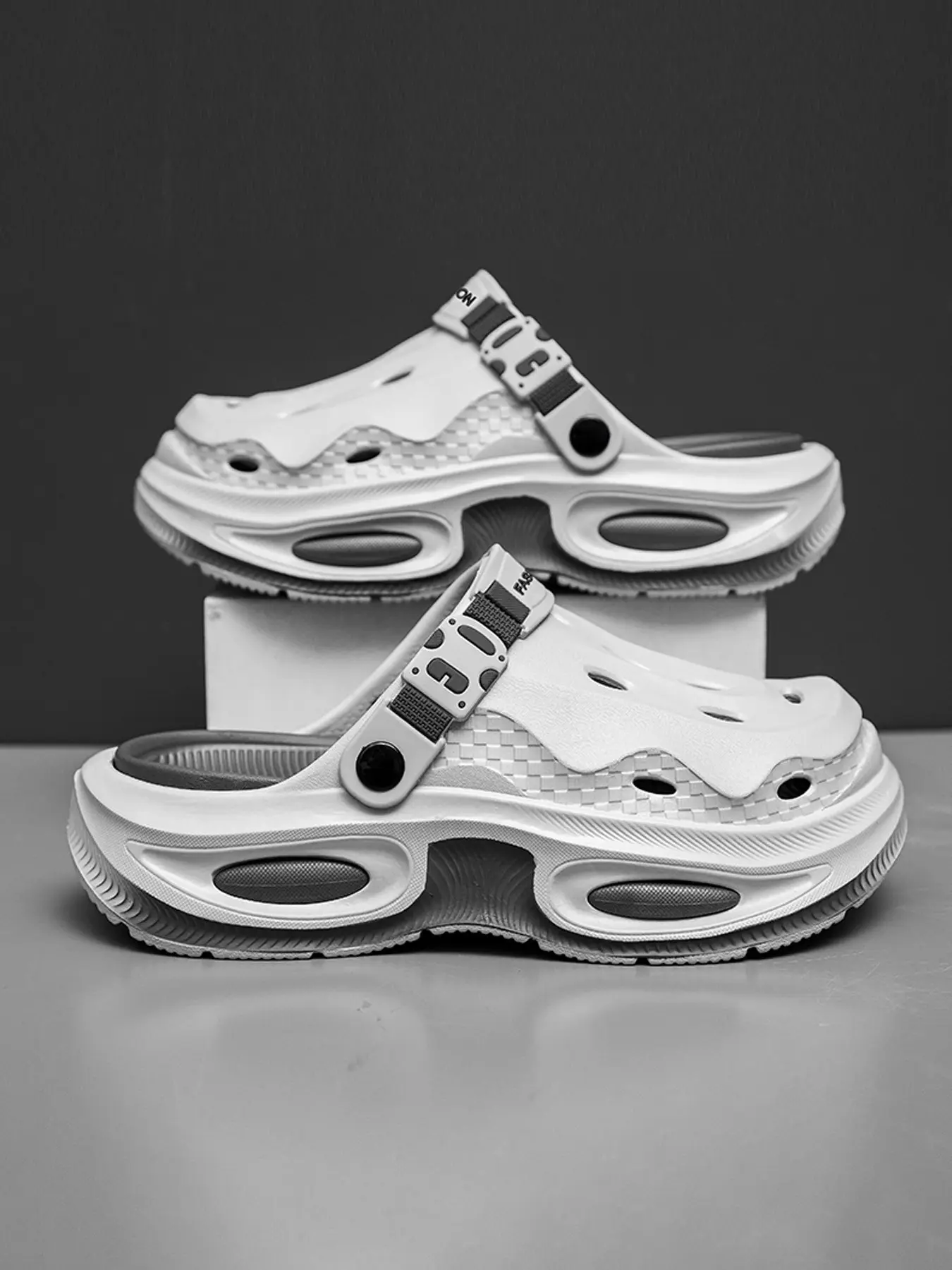 Men Chunky Platform EVA Clogs, Adjustable Strap Hollow Breathable Slip On Hole Sandals, Shock Absorbing Cushion Thick Sole, Non-slip Wear-resistant Outsole, Great for gardening, beach, shower, casual indoor outdoor daily walking