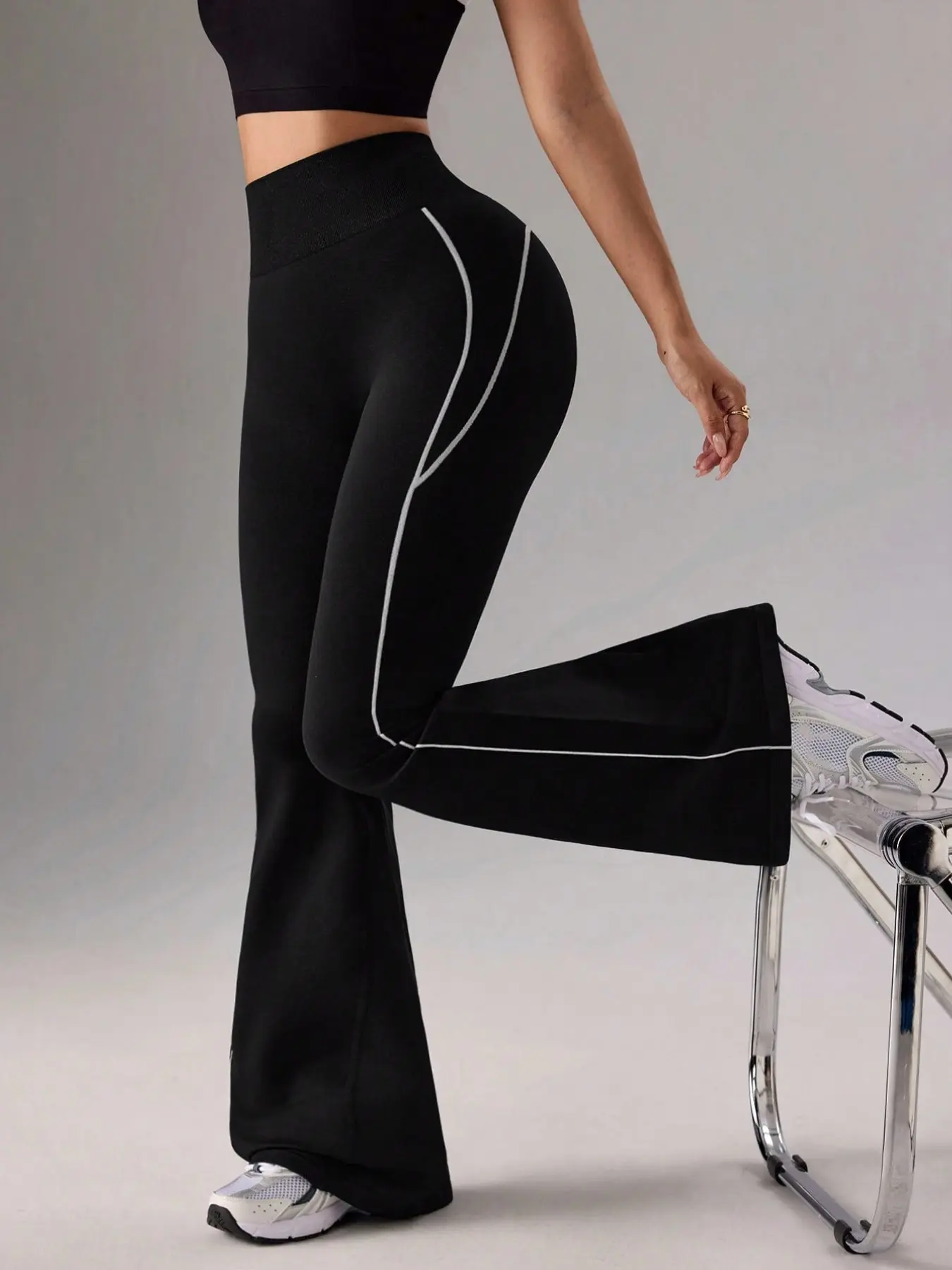 Women's Seamless High-Elastic Knit Colorblock High-Waist Sport Yoga Flare Pants, Flared Yoga Bottoms, Casual Running Long Pants, Athleisure Pants, High Waist Activewear, High Waist Sportswear, Perfect Body Line Design