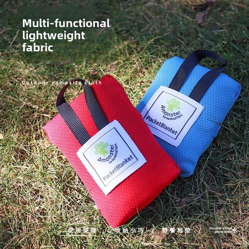 Ultra Thin Pocket Picnic Mat, Waterproof Sandproof Beach Blanket, Lightweight Foldable Portable Moisture Proof Mat for Beach