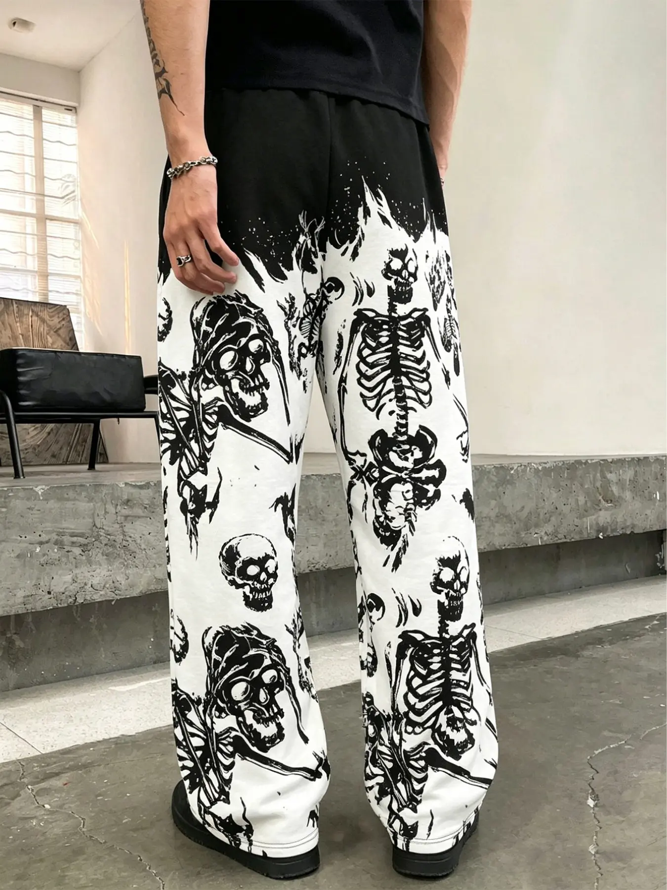 Men's Black White Contrast Drawstring Elastic Waist Wide Leg Pants, Full Print Skull Skeleton Graffiti Graphic, Loose Baggy Oversized Street Fit, Side Pocket Design, Dark Punk Y2K Hip Hop Daily Casual Trousers
