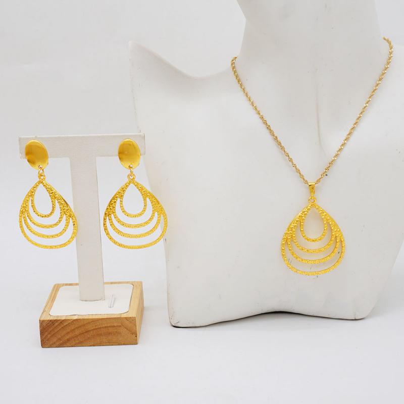 Gold Hollow Water Drop Pendant Necklace Earrings Matching Wedding Dinner Luxury Jewelry Custom Necklace For Girlfriend