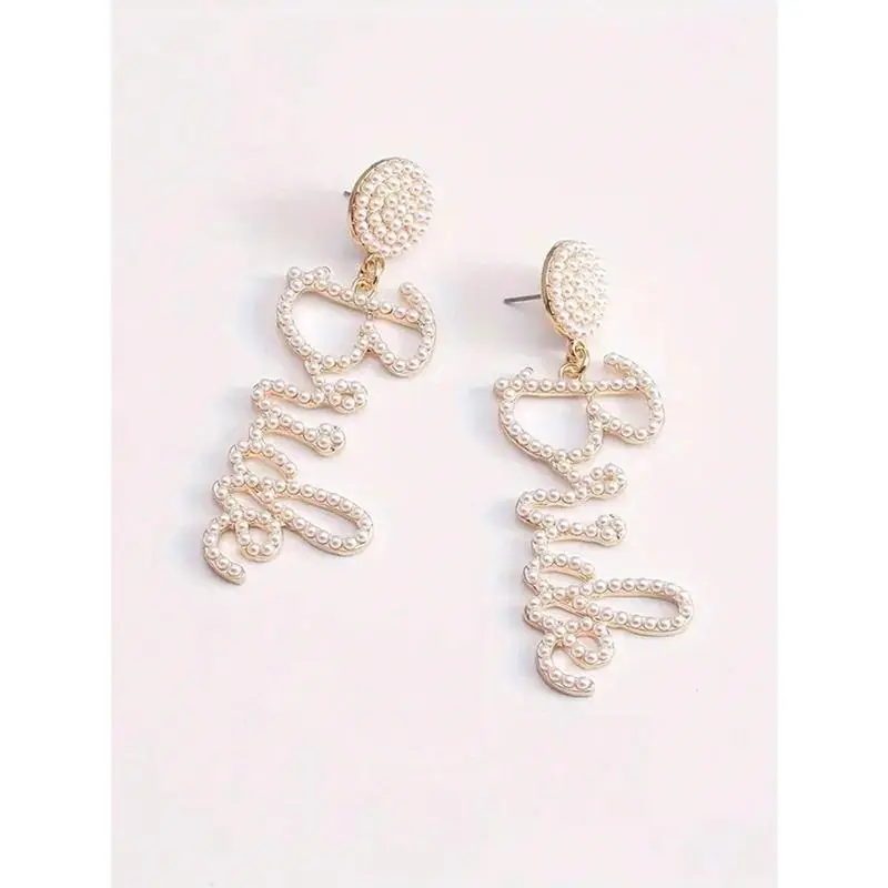 A Pair Of Faux Pearl Letter Bride Earrings, Red Bridal Earings, Bridal Earrings Ornaments, Suitable For Daily Use, Weddings, Honeymoons, Bachelor Party Gifts, Wedding Gifts.