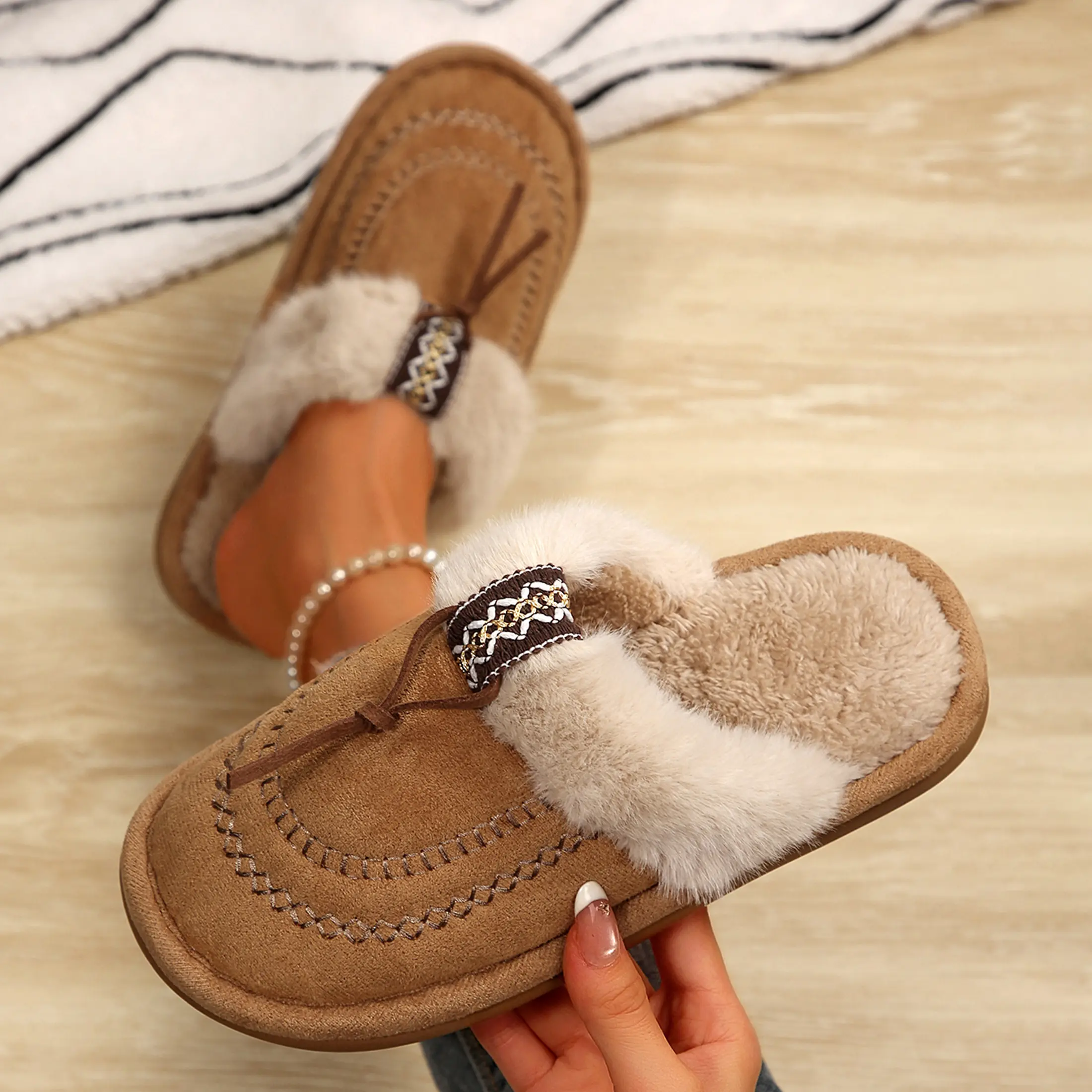 Womens Slippers House Shoes Indoor and Outdoor Bedroom Platform Slippers Fuzzy Cozy Memory Foam Fluffy Winter Cute