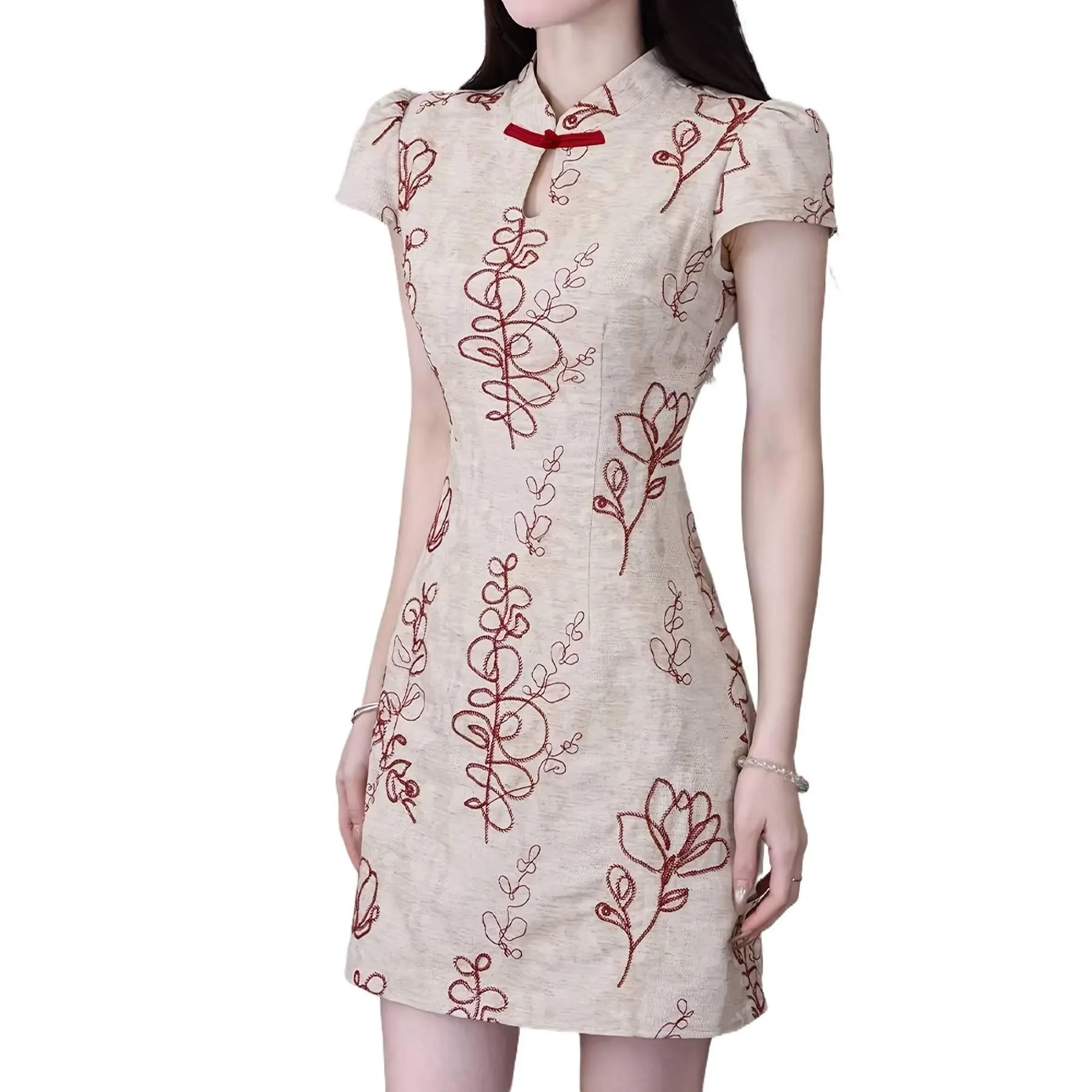 New Chinese-style printed cheongsam dress with button fastening, elegant and sweet design for women