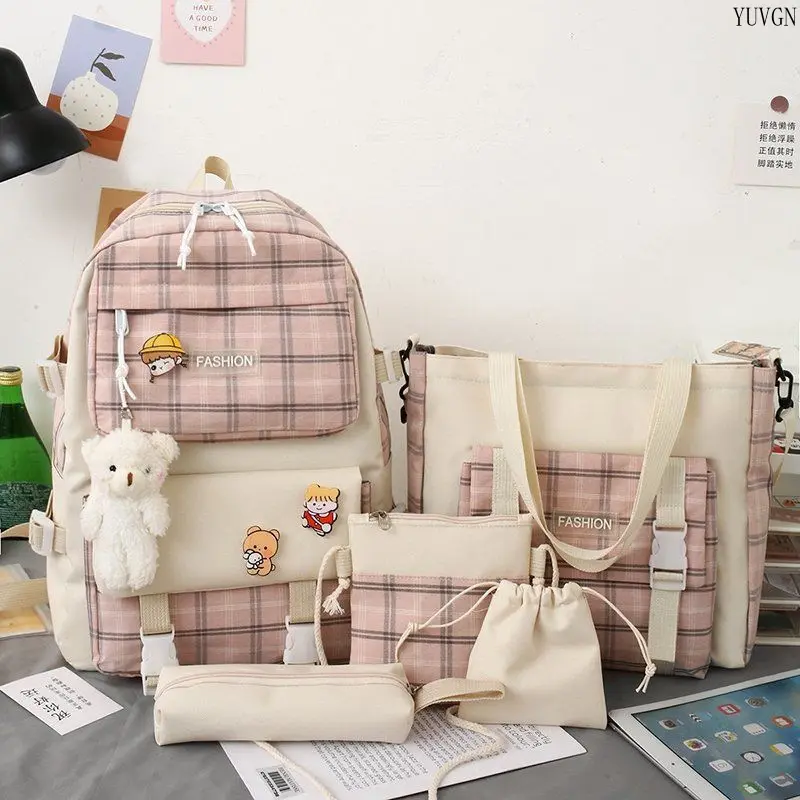 Large Capacity Backpack for Teens, Cute Plaid 5-Piece Set with Tote, Pouches, and Badge Decor for School Travel, School Backpack, Cute Sets