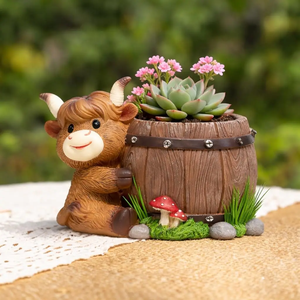 Highland Cow Succulent Planter with Drainage Hole & Plug, Mini  Cow Flower Pot for Indoor Outdoor , Cute  Planter for  & Garden Decor (D)