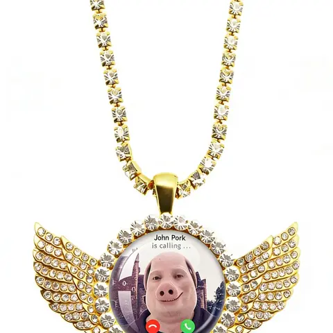 Funny John Pork Necklace with Round Winged Pendant, Pop Culture Meme Jewelry, Fun Gift for Meme Fans and Pig Lovers, All-Season Hip-Hop Fashion, Jewelry Gifts