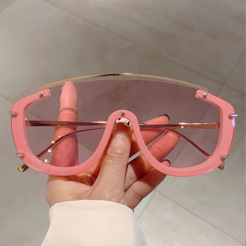 Y2k Stylish Women Sunglasses Fashion Gradient Outdoor Sports Shades Trendy Luxury Brand Design Futuristic Men Sun Glasses new Light Blocking for Screens Protection Glasses for Women Women's Clear