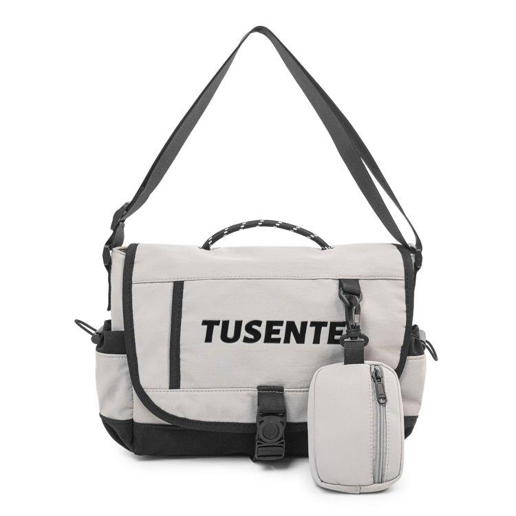 Open-top 2026 winter one-size-fits-all chest bag made of nylon fabric with lettering