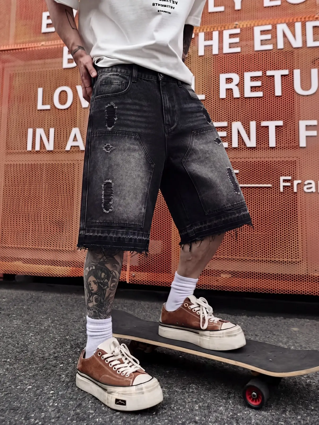 Men's Heavy-Duty Washed Retro Vintage Y2K Streetwear Vibe Oversized Casual American Denim Shorts Raw Hem Ripped, featuring a three-dimensional loose straight cut, heavyweight washed distressed effect, and relaxed comfort to highlight individuality