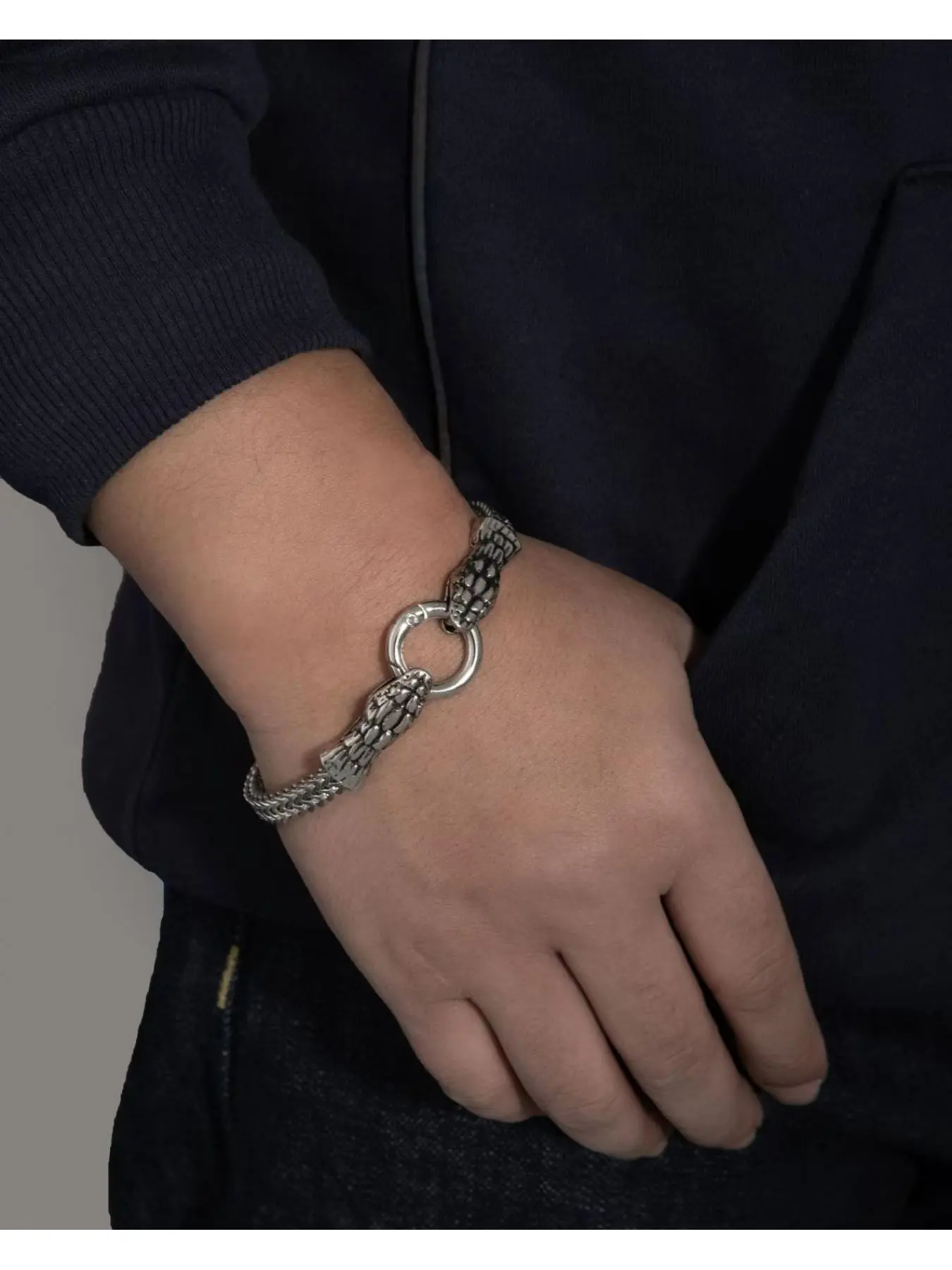 Vintage Worn Dual-Head Snake Titanium Steel Bracelet, 3D Snake Scale Texture, Cold Dark Style, Aesthetic, Perfect for Men's Fashion