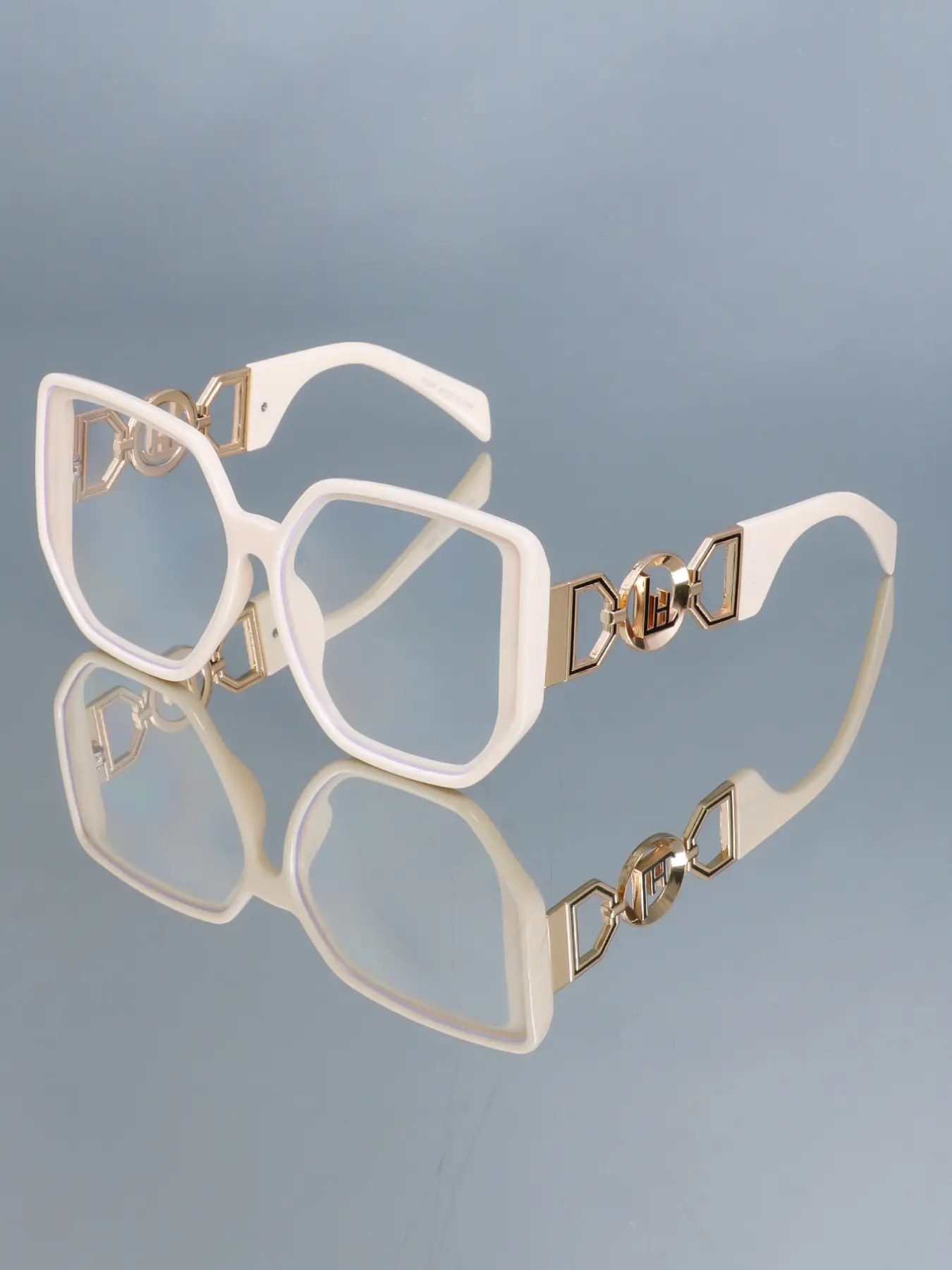 New Fashion Large Frame Glasses, Unique Side Accessories, Elegant and Versatile Eyewear, Unisex for Daily Wear and Photography