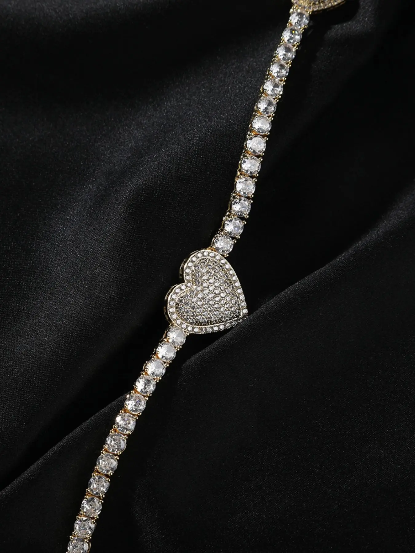 Creative Heart Bracelet with Luxury Zircon, Hip Hop Style, Unisex, Perfect Gift for Birthday and Anniversary, All Seasons Wear