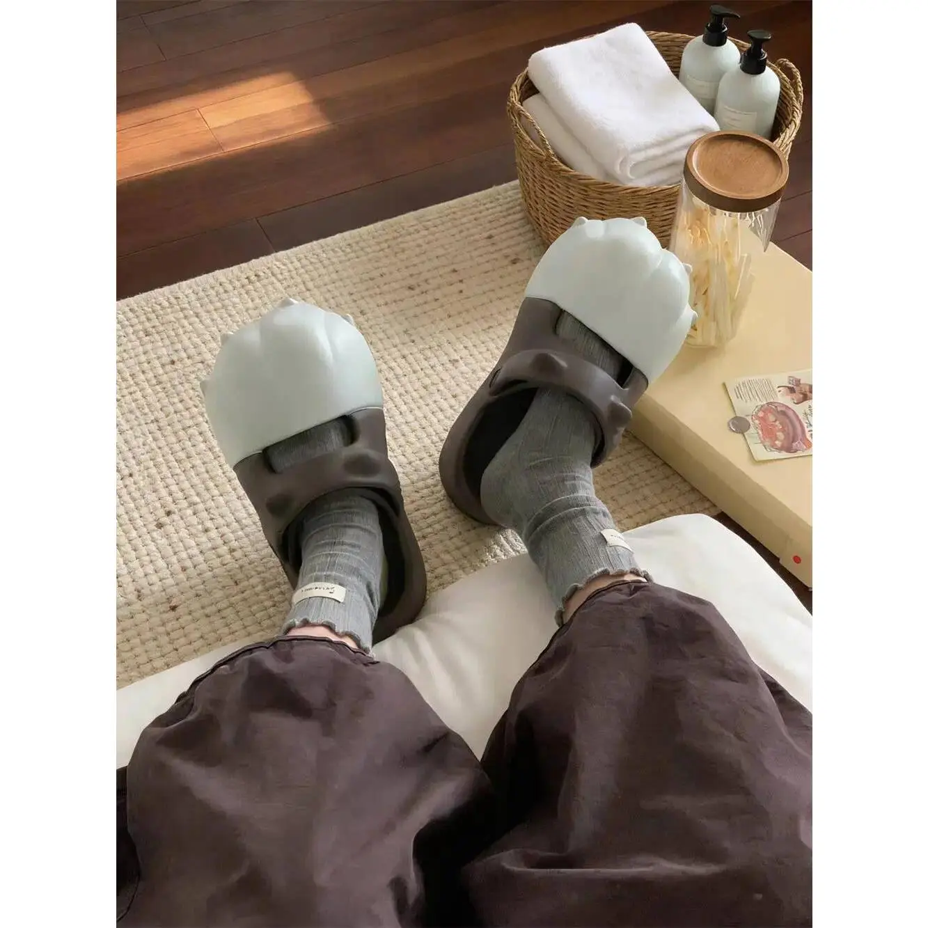 Women's Cute Cat Paw Clog Slippers 2026 Spring Summer Non Slip Beach Vacation Closed Toe Sandals Garden Shoes Sandals
