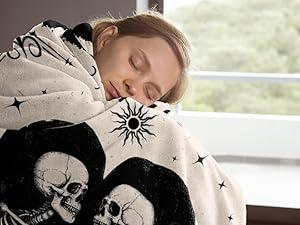 Goth Skeleton Romantic Blanket for Couples I Love You Gift for Him Her, Perfect for Anniversary Birthday Wedding Engagement Valentine's Day Christmas Flannel Fleece Throw for Men Women Boyfriend Girlfriend Ghost Design