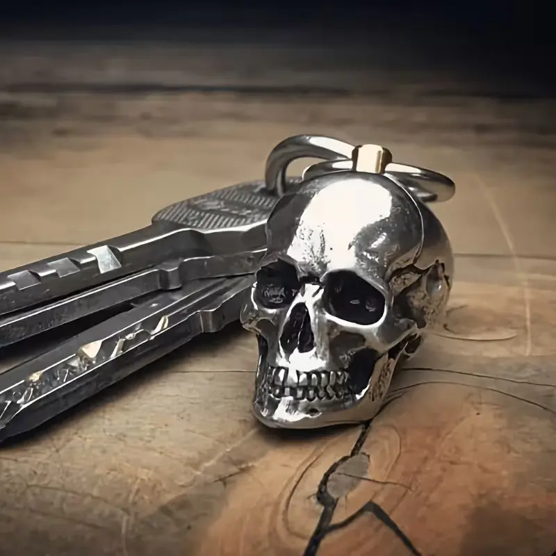 Men's Vintage Keychain, Metal Gothic Skull Design, Durable Street Style Key Ring, Halloween Gift, 1pc Retro Key Holder
