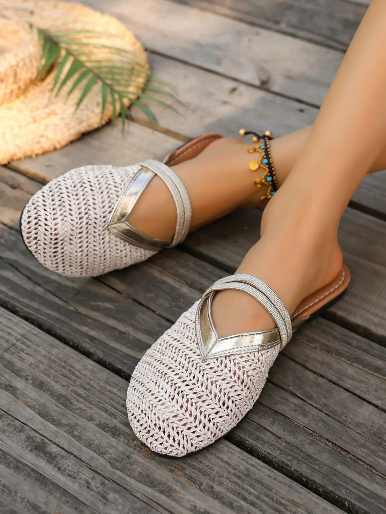 Women's New Hollow Out Mesh Slippers, V-Neck Toe Slip-Ons, Thin Strap Flat Sandals, French Vacation Style, Summer, Casual Daily Wear, Outdoor Shopping, Beach Trip, Home Relax, Short Trip