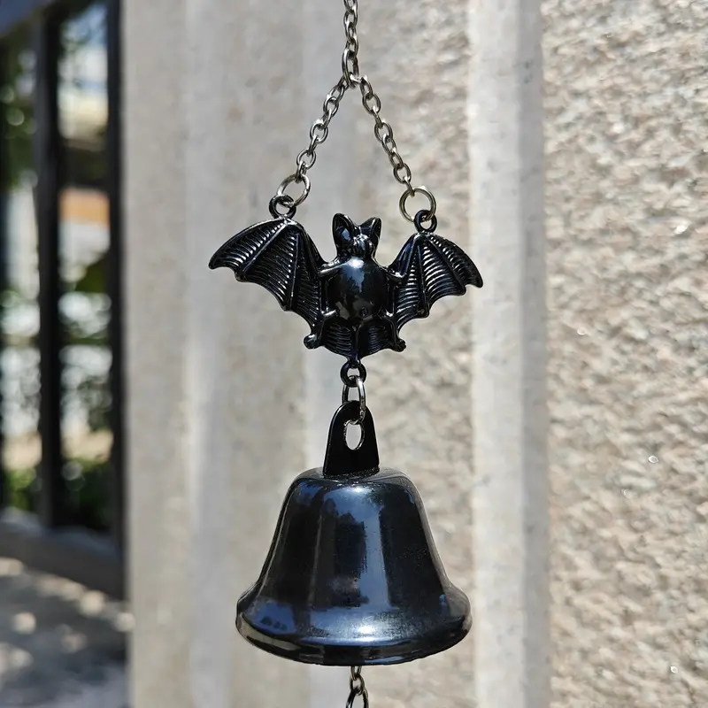 Gothic Bat Wind Chimes with Spider Pendants, Black Metal Bell Decorations, Dark Aesthetic Halloween Home and Garden Decoration, Gothic Spooky Gifts