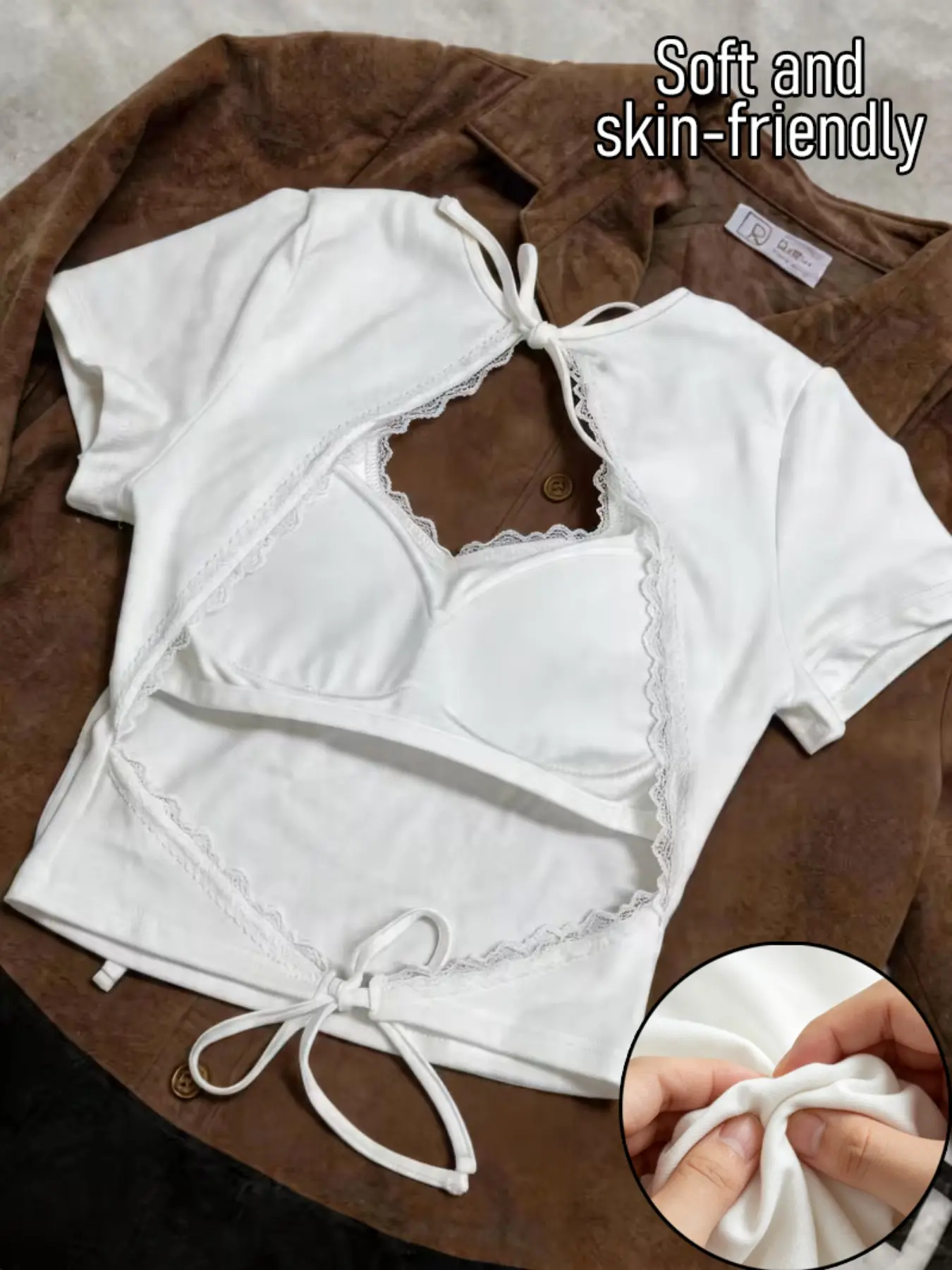 Women's Fashion Casual Summer Tank Top, Fitted Solid Color Lace Trim Basic Vest with Padded Bra, Stylish and Comfortable Ladies' Clothing, Casual Daily Tops