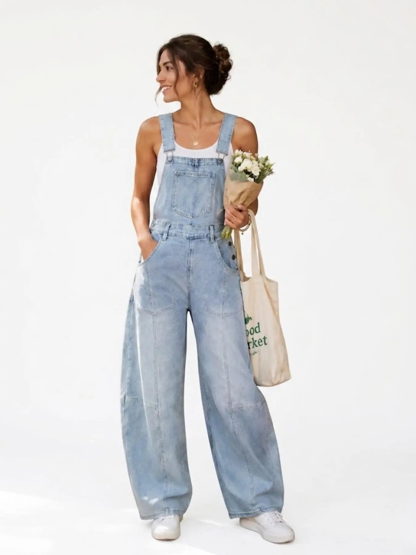 Women's Vintage Denim Overalls, Light Wash Loose Fit Bib Jumpsuit with Adjustable Straps, Relaxed Straight Leg Casual Workwear Jeans for Women