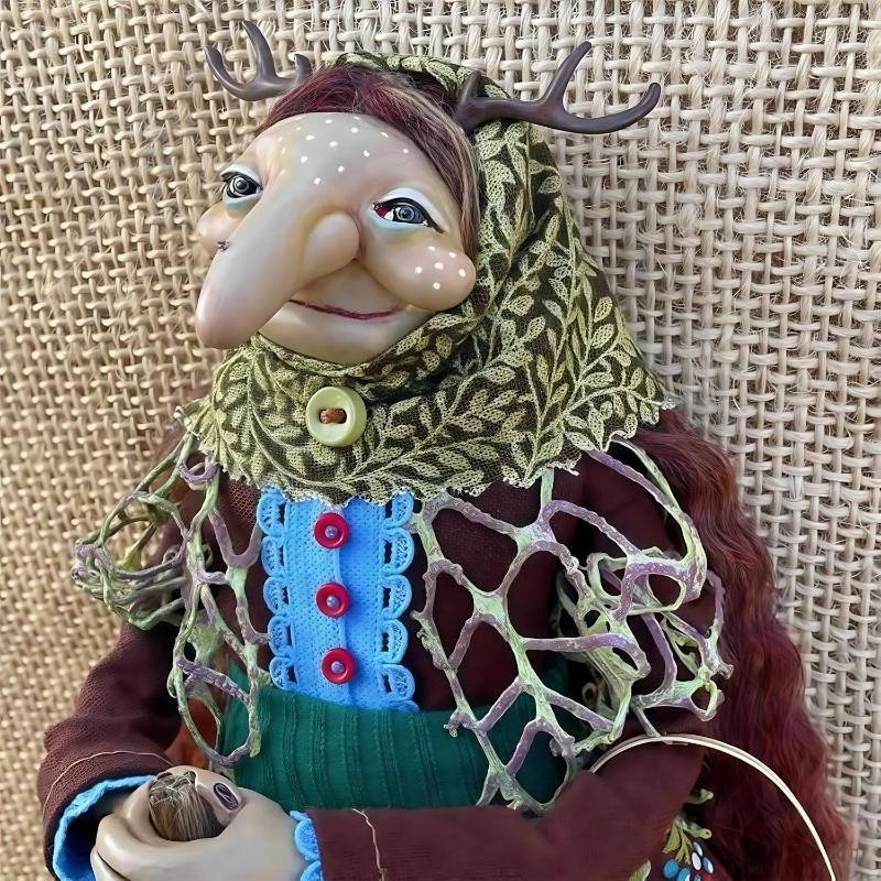 Creative Kitchen Resin Witch Doll - Durable Resin Whimsical Design for Kitchen Decor.
