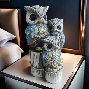 Lucky Owl Statue Resin Feng Shui Ornament, Modern Minimalist Decorative Piece, Ideal for Home Decoration, Enhances Positive Energy