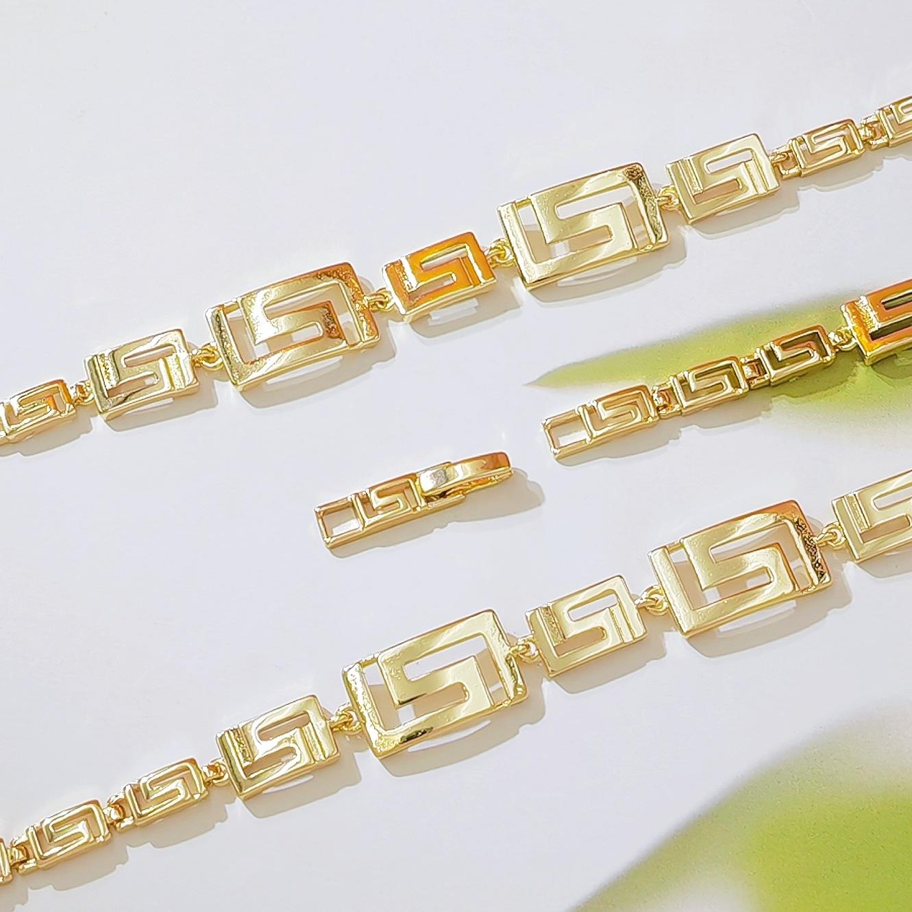 18K Gold Plated Chevron Geometric Link Bracelet for Women & Men, Vintage Retro Pattern Design, Minimalist Luxury Aesthetic Jewelry, Trendy Versatile for Daily Wear, Street Style & Parties