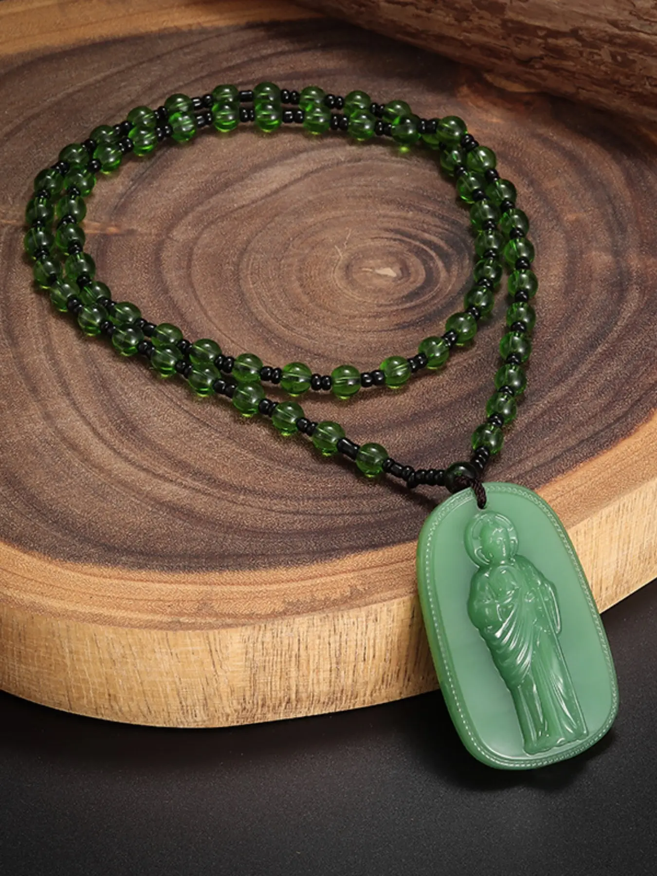 Hot Selling Imitation Jade Buddha Pendant Necklace, Vintage Style Bodhisattva Amulet Protecting Peace Necklace, Religious Gift for Spirituality