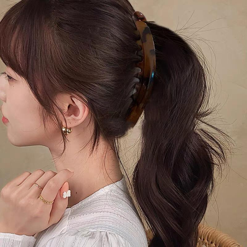 AWAYTR 4Pcs/Set Elegant Large Banana Hair Clips for Women Fashionable Banana Clip for All Hair Types Vintage Hair Clips Ponytail Clip