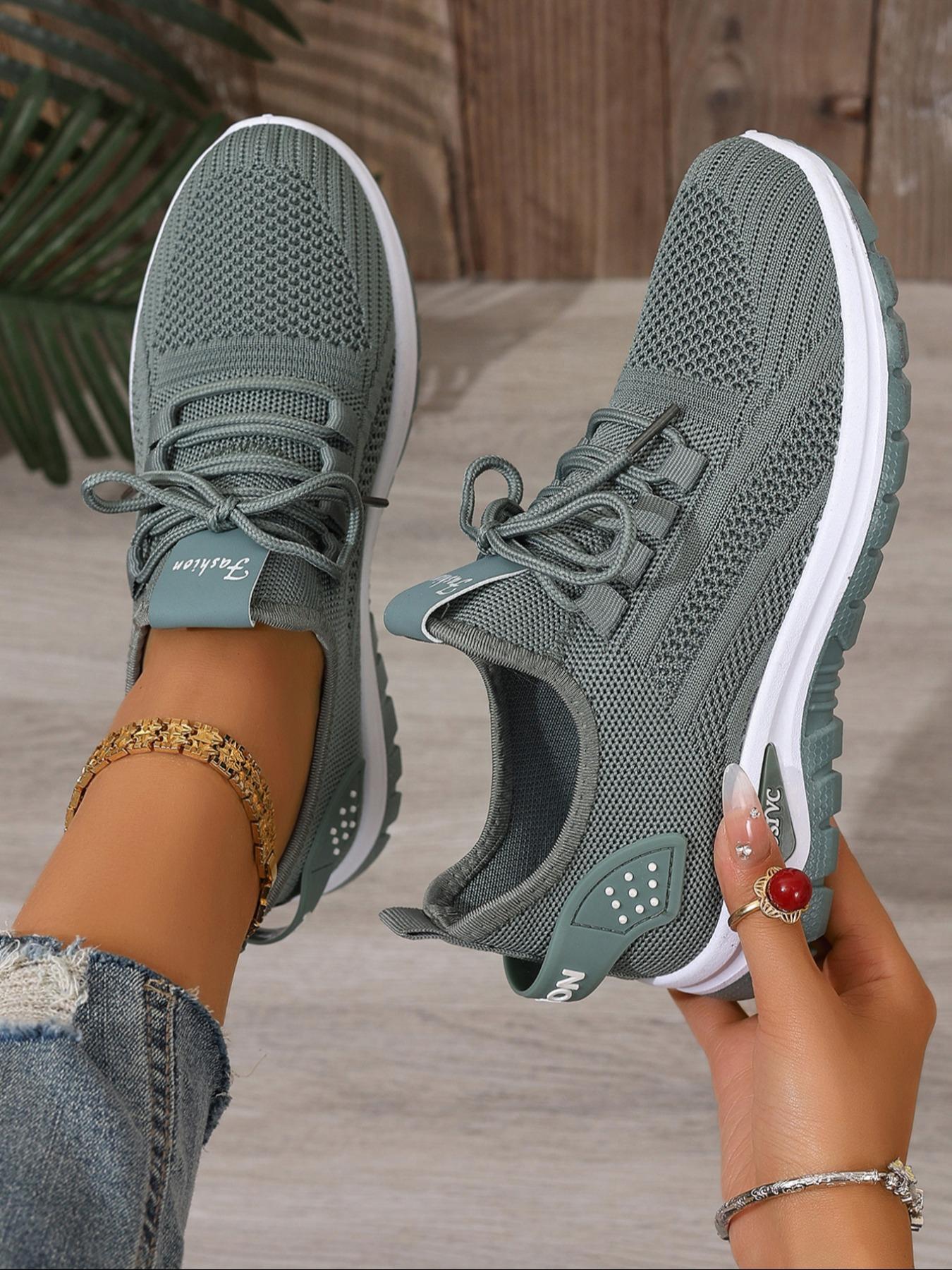 Women's Plus Size Solid Color Casual Lightweight Sneakers, Low Top Sports Shoes for Travel, Outdoor Running, Gym and Walking