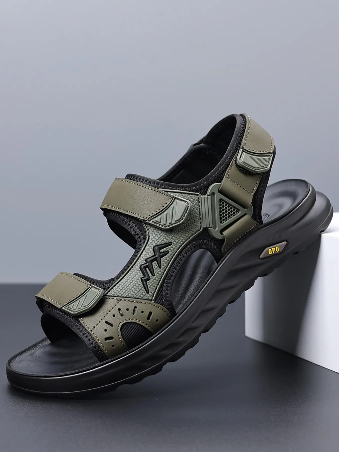 Men's Outdoor Walking Shoe Summer Slide Sandals Adjustable Velcro Summer Beach Walkers Breathable Lightweight Comfort Soft Sole Casual Sports Shoes for Travel Vacation Daily Wear Fashion Easy-On Men's Shoes