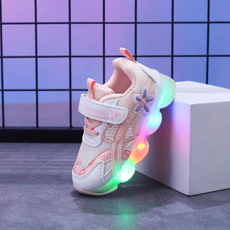 SHUJUAN Spring Girls' Light up Shoes Youngsters's Mesh Breathable Love Shoes Flower Light up Sports Shoes 1-6 Year Old Princess Shoes with Light up Luminous Girls' Sports Shoes Mesh Breathable Spring and Autumn New Youngsters Shoes Girls' Casual Lu