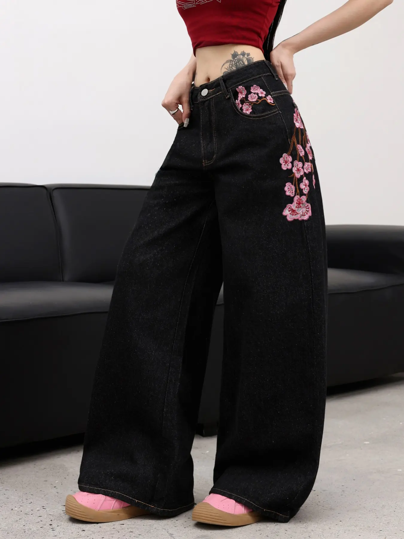 Women's High Waist Wide Leg Jeans, Denim High Rise, Floral Embroidery Pocket Design, Y2K Street Fashion, Loose Fit, All Seasons, No Belt Included