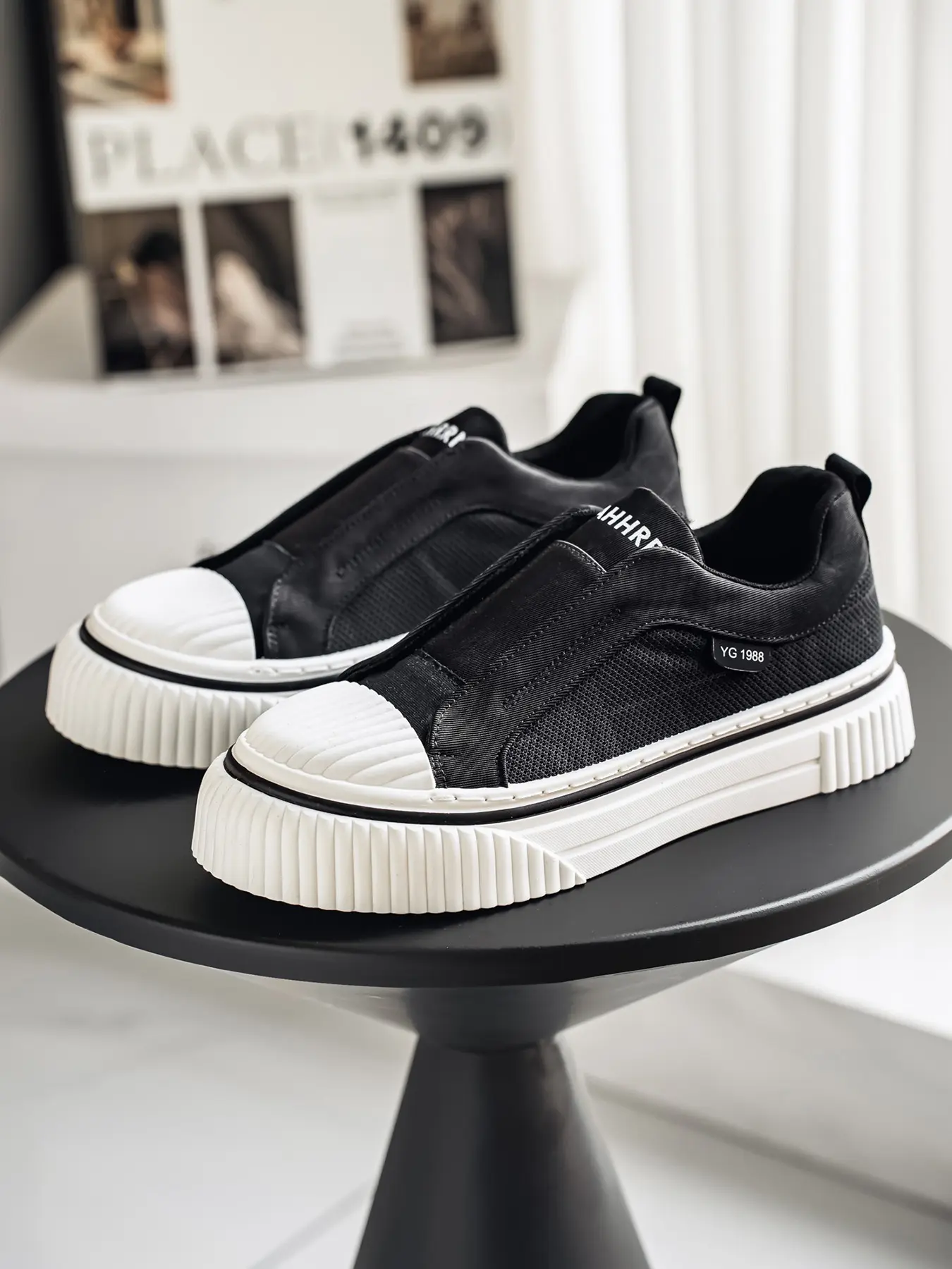2026 New Shell Head Slip-On Shoes, Unisex, Breathable Ice Silk, Elastic Laces, Thick Sole, Casual Fashion, All Seasons