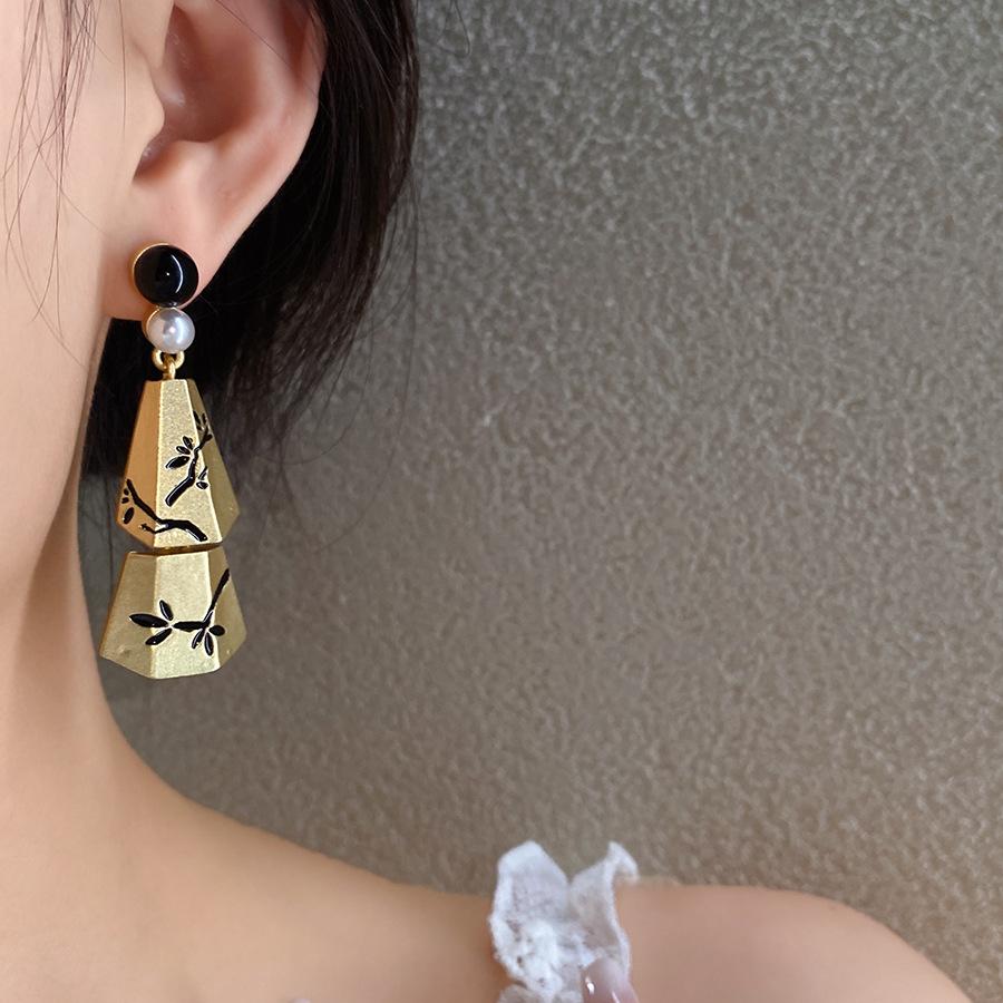 Silver Needle Pearl Branching Wind Chime Tassel Stud Earrings, New Chinese Retro Palace Style Earrings with Light Luxury and High-End Appeal Ear Accessories