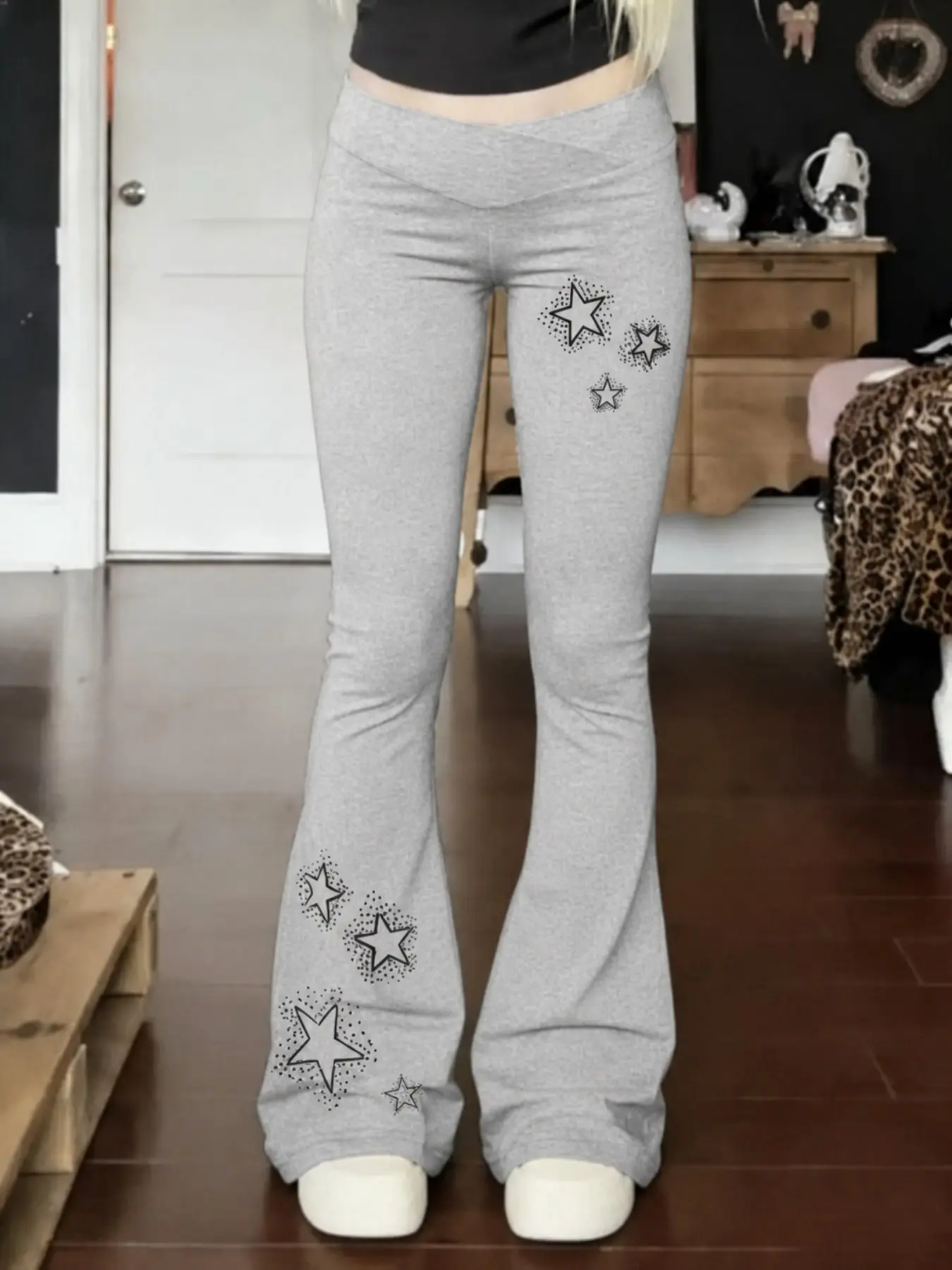 Women's Black Sparkle Star Print Low Rise Flare Floor Length Pants, High Stretch Slim Fit Bootcut Trousers, Y2K Grunge Streetwear Bottoms, Casual Flare Leg