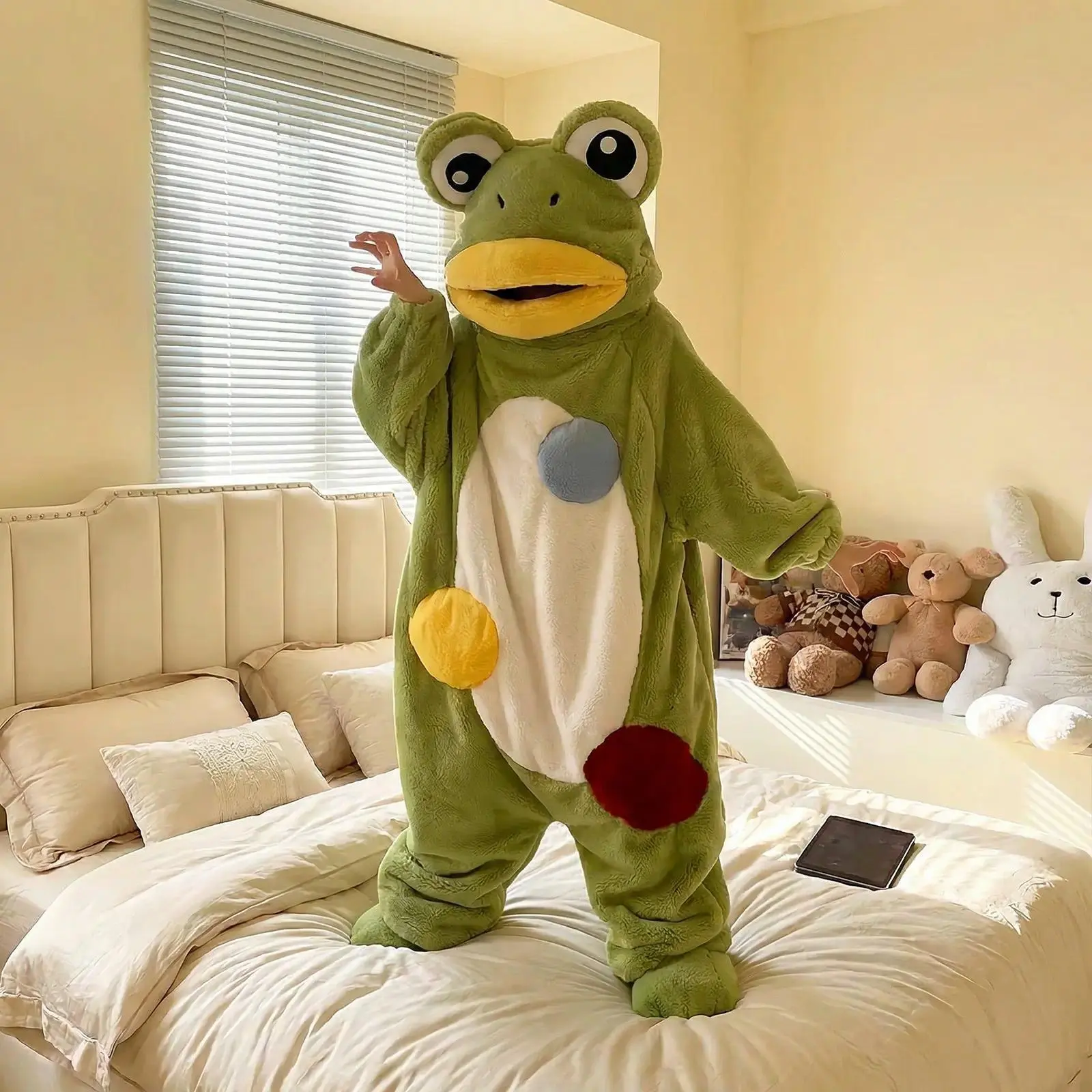 Unisex Frog Print Pajama Set, Thick Plush Fleece Loungewear, 2-Piece with Robe & Shoes for Funny Cosplay Parties, Includes Robe/Shoes, Machine Washable
