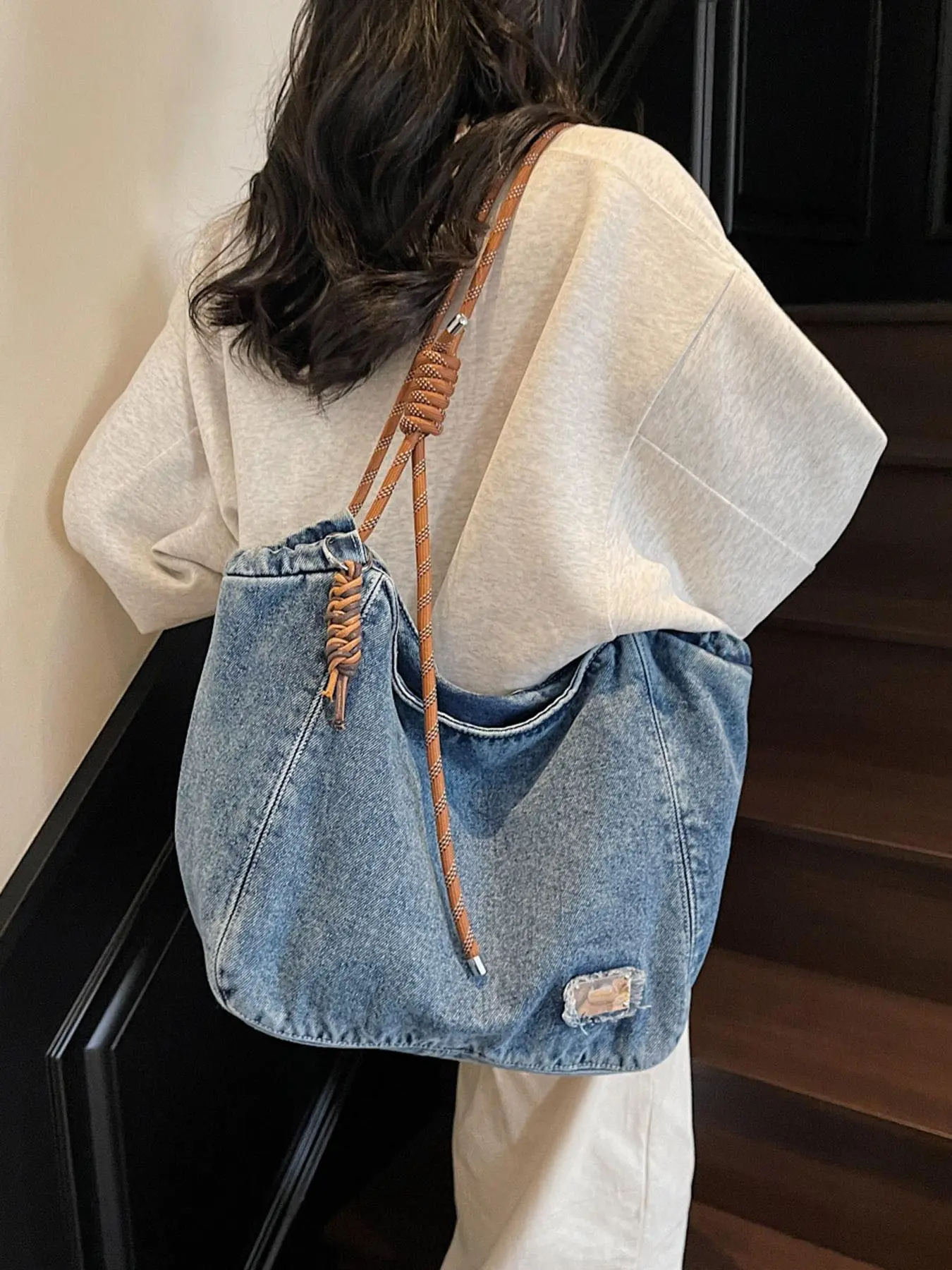 A Women's One Shoulder Handbag, Denim Shoulder Satchel, Denim Crossbody Bags, Crossbody Shoulder Purse, Jean Shoulder Bag, Crossbody Fashion Bag, with Lightweight Design, Perfect for Casual Shopping, Commuting, Dating, Daily Use, Crossbody Purse Handbags