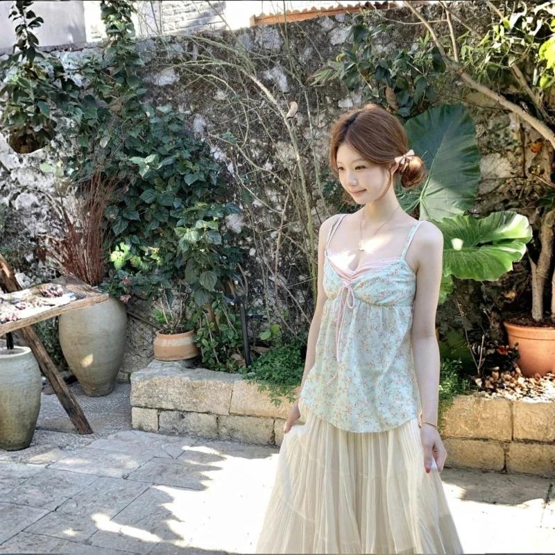 French Floral Fake Two Piece Lace Cami Top Women Summer Slim Fit Sweet Sexy Chic Camis Style Streetwear Fashion Outfit 2026 New